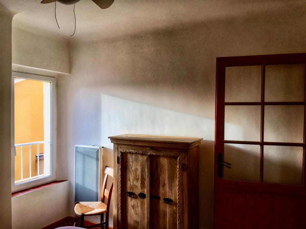 La Maison de Lily, cosy dans le Vieux-Hyères, parking gratuit Extérieur photo